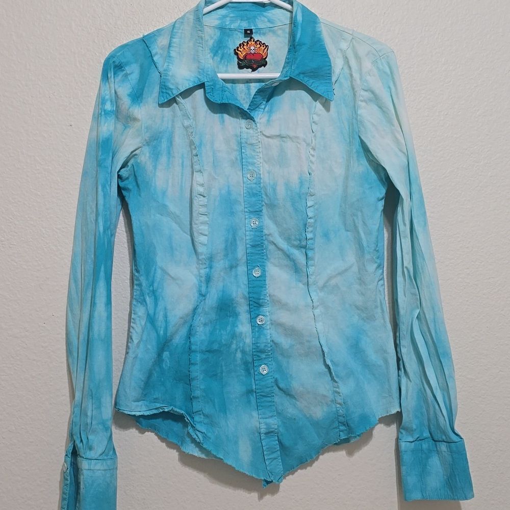 Love Junkie Women’s Tie Dye Button Down Shirt Studded Cross Teal Size small